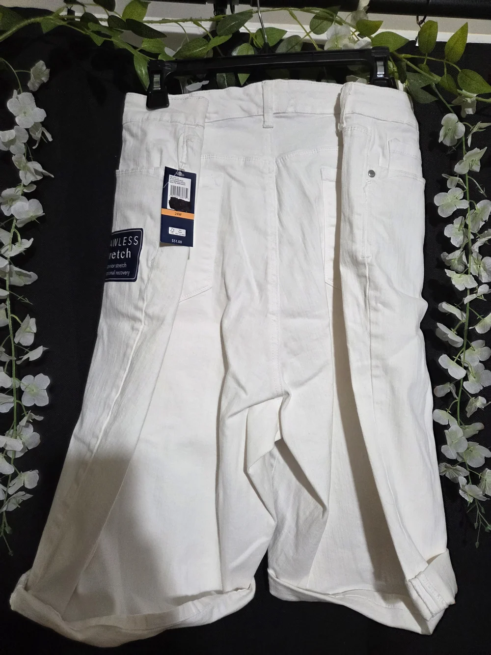 Bandolino crisp white